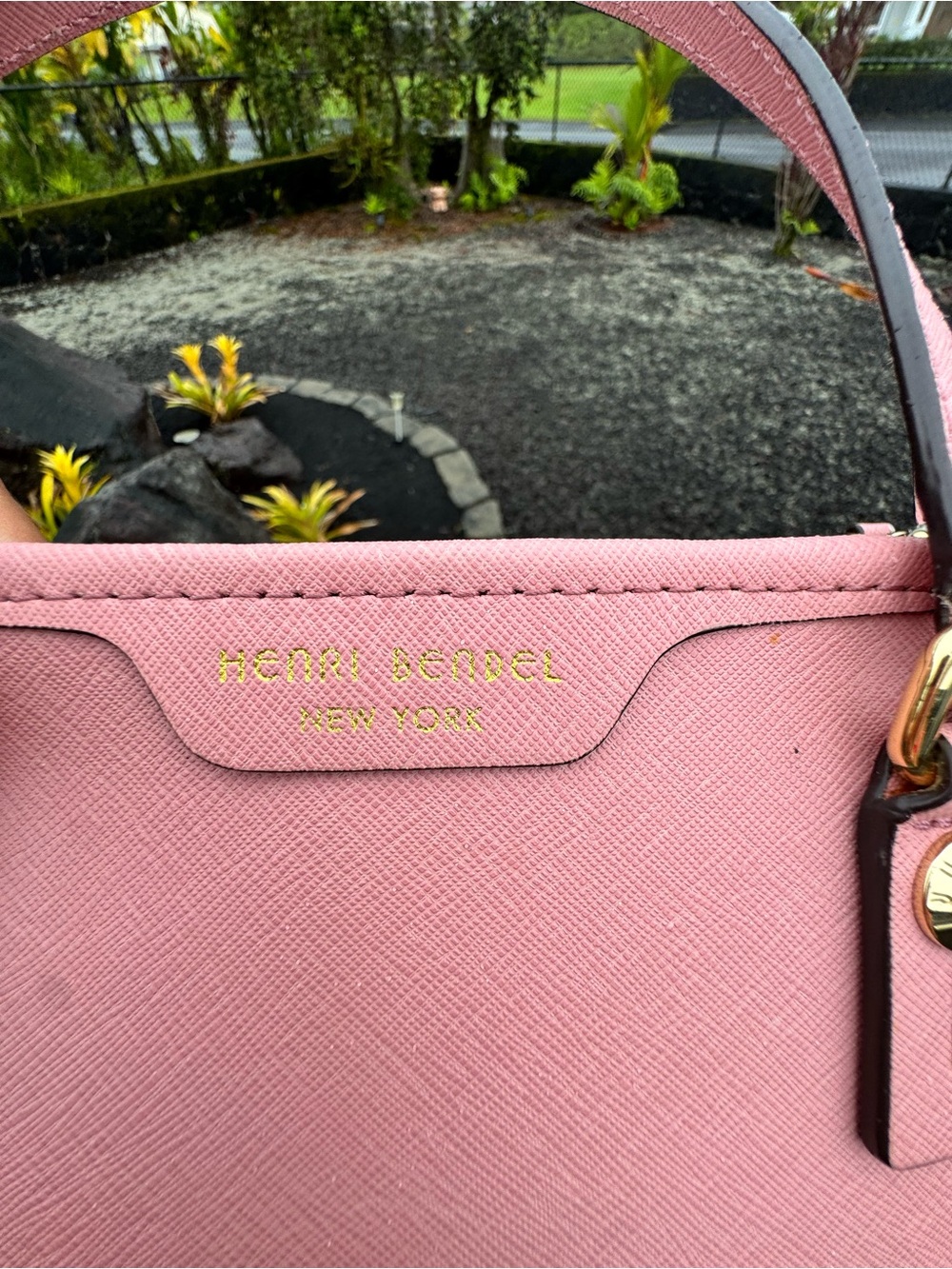 Henri Bendel Pink Saffiano Leather Tote Crossbody Bag Gold Hardware - Picture 7 of 11